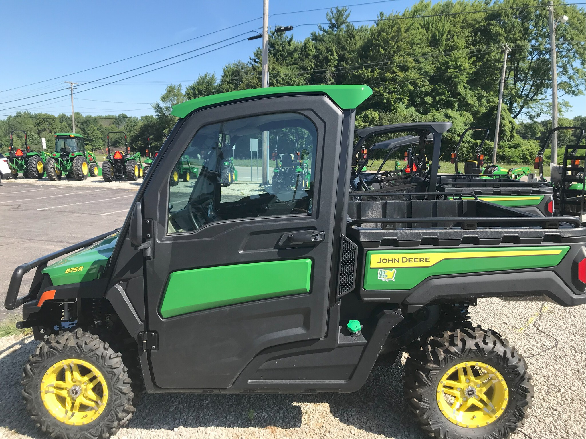 2025 John Deere GATOR XUV 875R Image 2