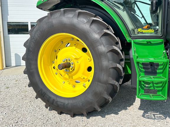 2024 John-Deere 6R 140