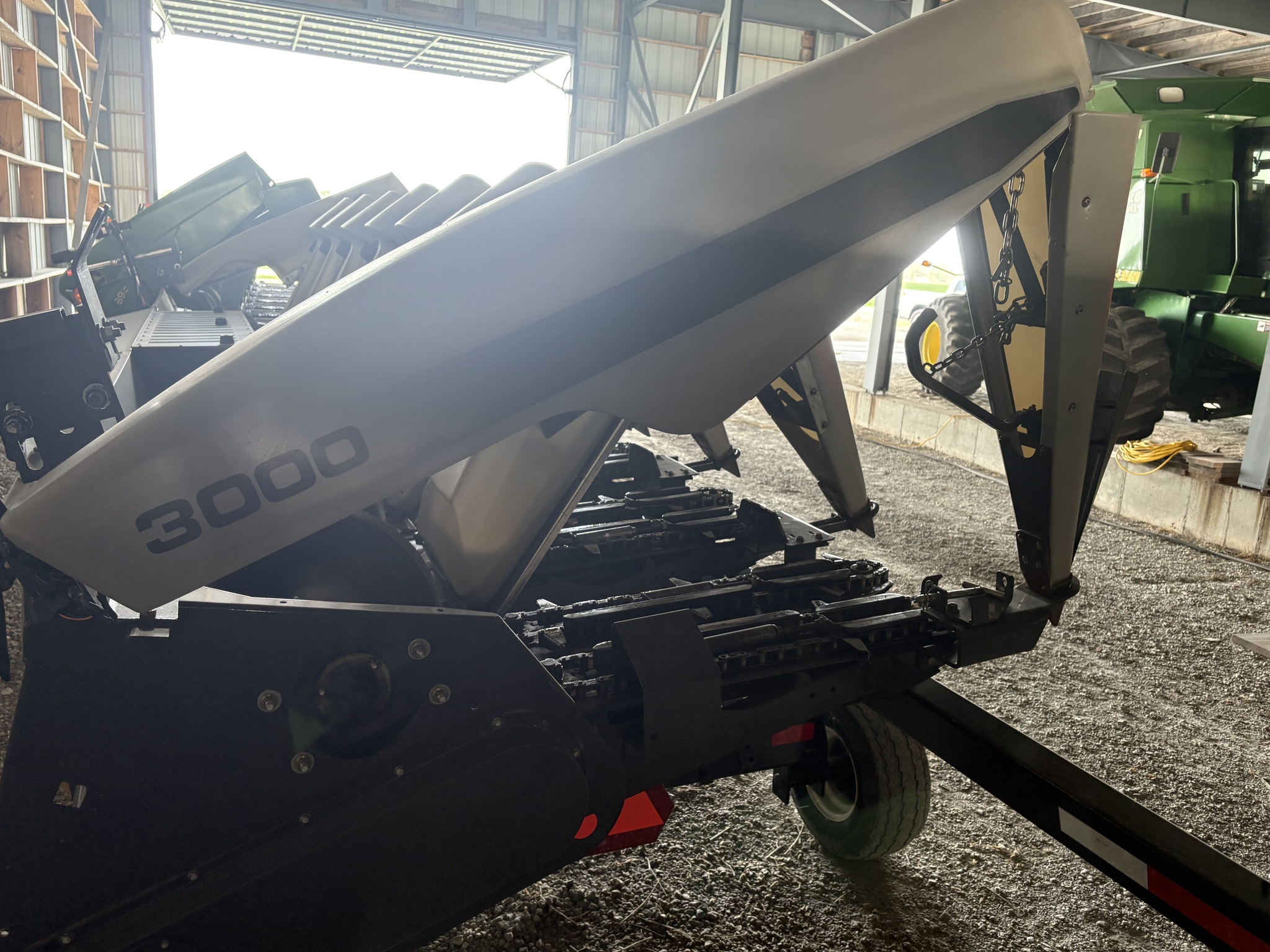 2013 Gleaner 3000-8R Image 5