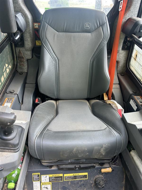 2024 John Deere 333 P Image 2