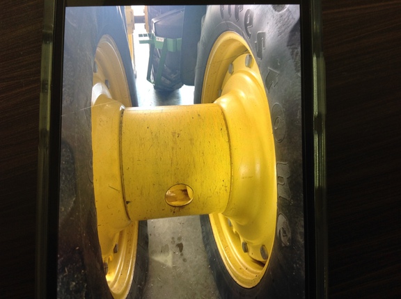 Photo of 2003 John Deere 8420