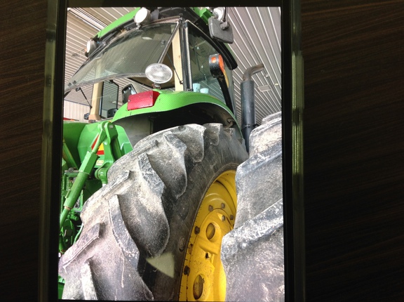Photo of 2003 John Deere 8420