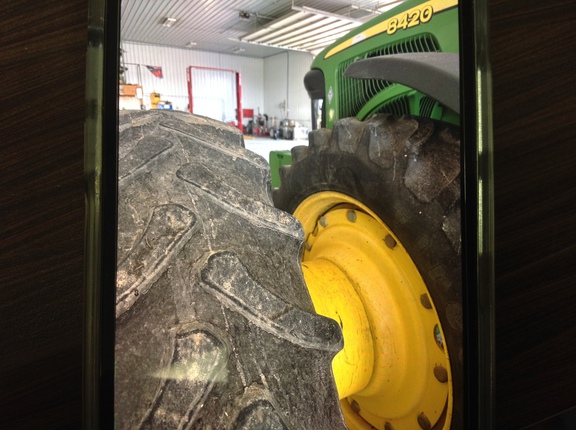 Photo of 2003 John Deere 8420