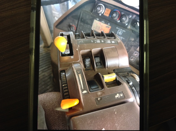 Photo of 2003 John Deere 8420