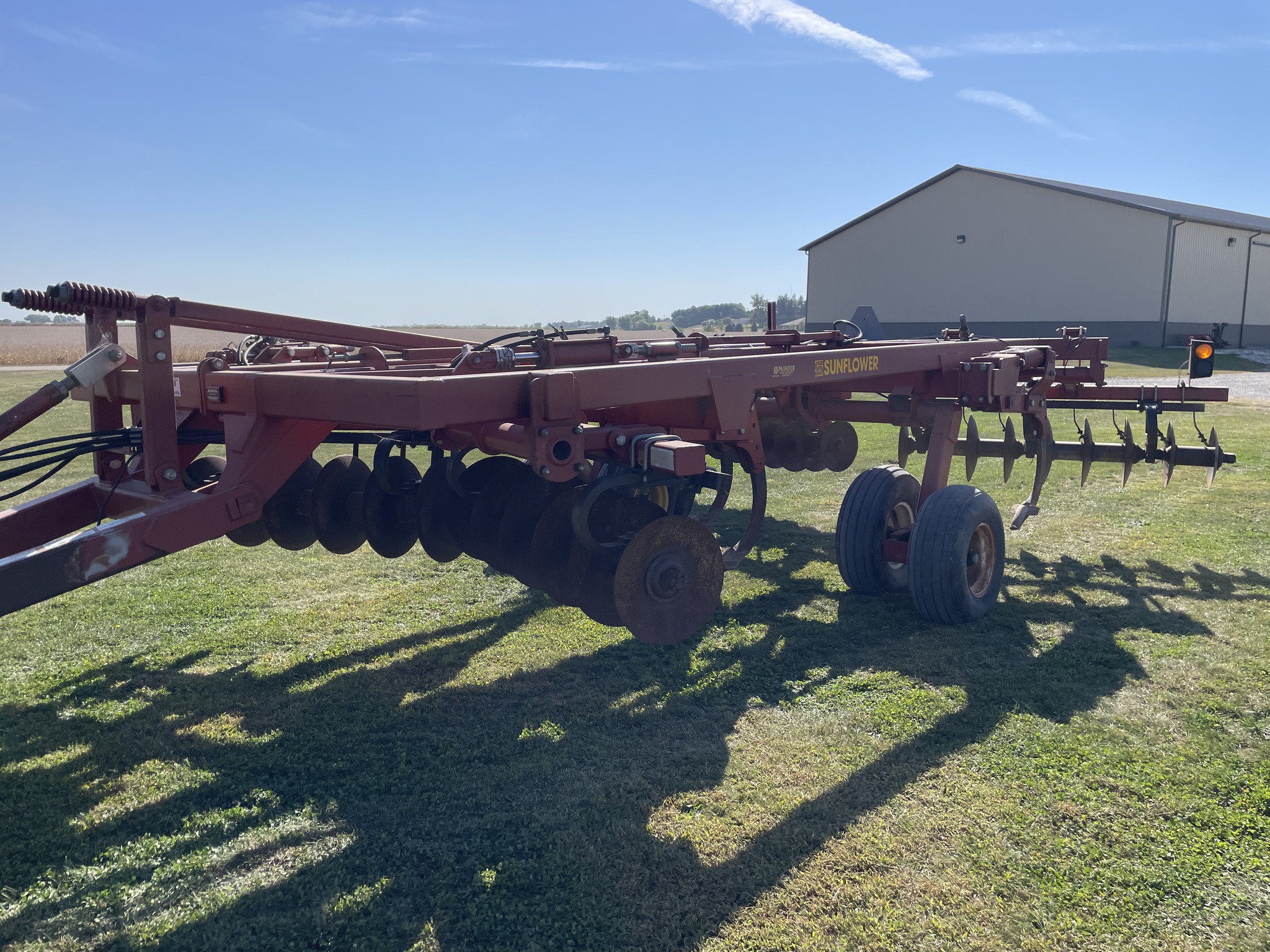  2001 Sunflower 4411-05 at Heritage Tractor in Geneseo, IL