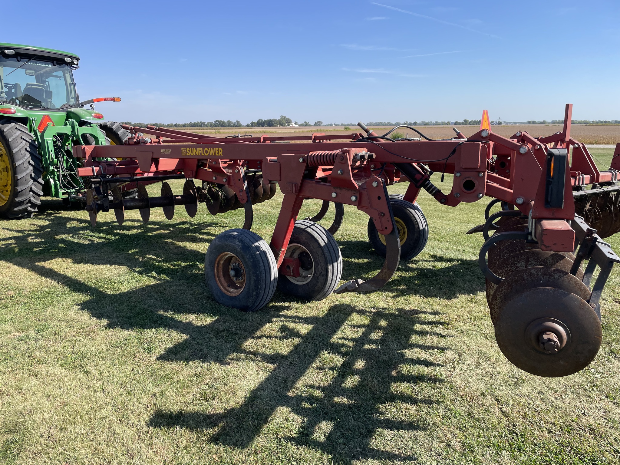  2001 Sunflower 4411-05 at Heritage Tractor in Geneseo, IL