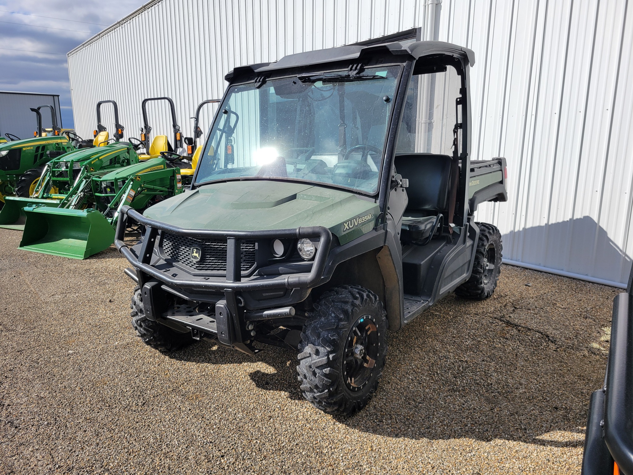  2019 John Deere XUV 835M at Heritage Tractor in Lexington, IL