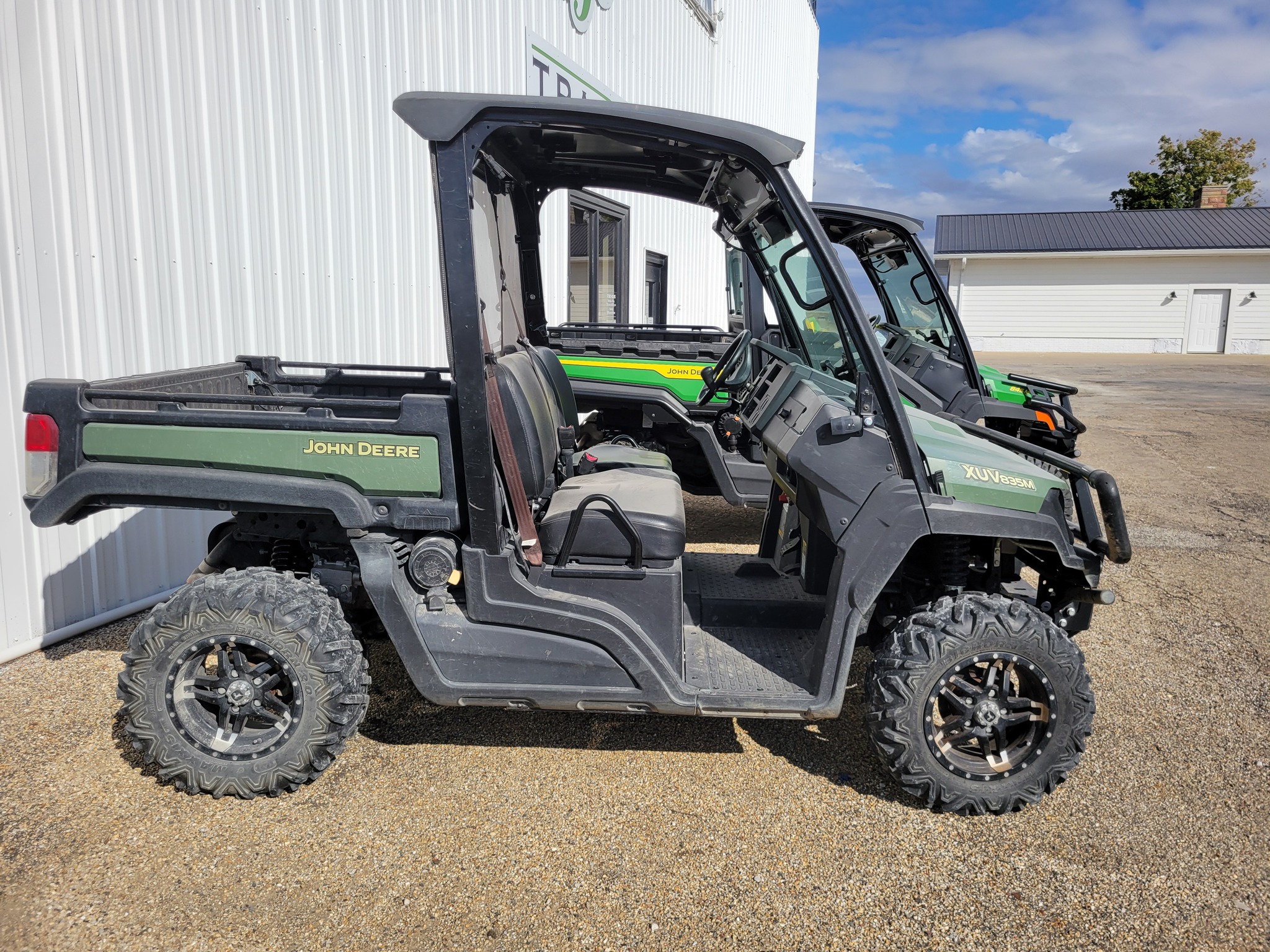  2019 John Deere XUV 835M at Heritage Tractor in Lexington, IL