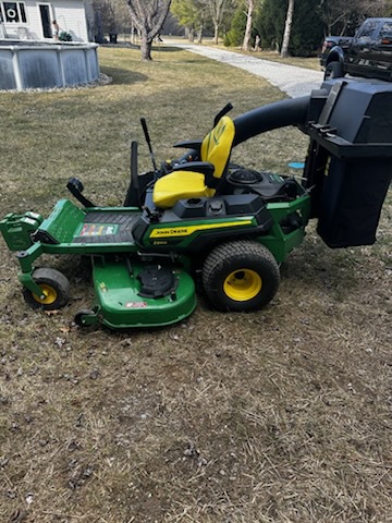 2024 John Deere Z330R Image 1
