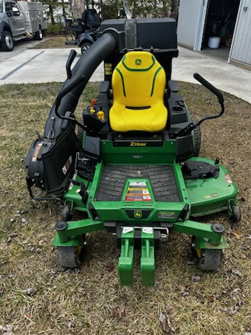 2024 John Deere Z330R Image 2
