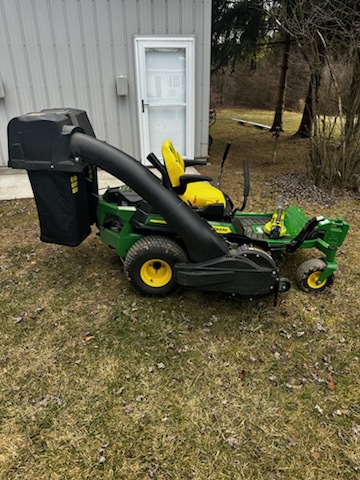 2024 John Deere Z330R Image 3