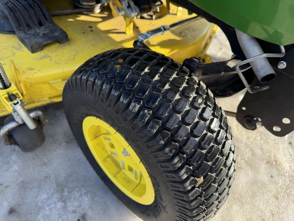 2021 John Deere X734 - Photo11