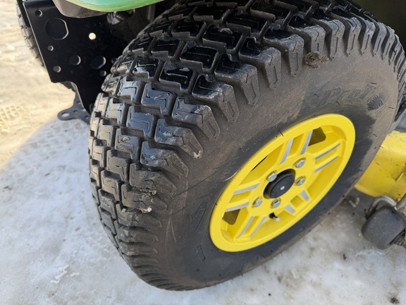 2021 John Deere X734 - Photo13