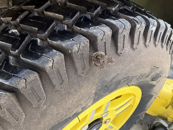 2021 John Deere X734 - Photo14