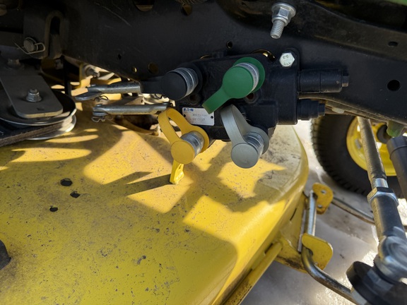 2021 John Deere X734 - Photo20