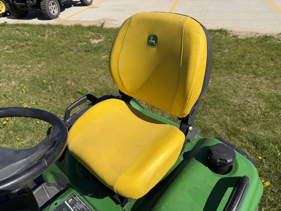 2021 John Deere X734 - Photo21