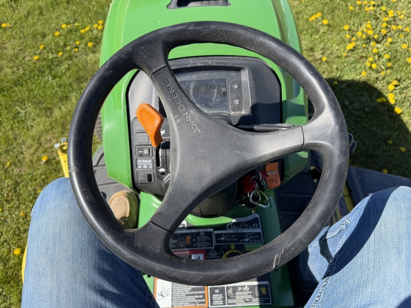 2021 John Deere X734 - Photo22