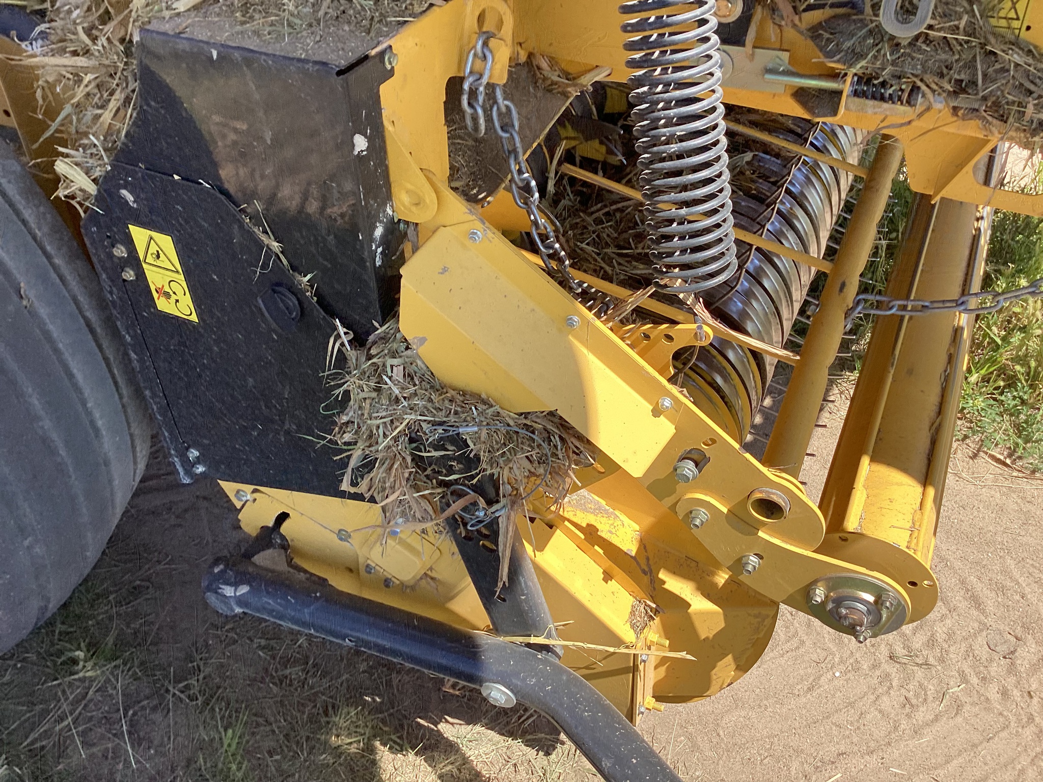 2022 New Holland Rollbelt 560 Image 1