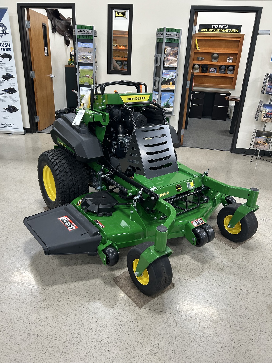 2025 John Deere Q850R Image 2