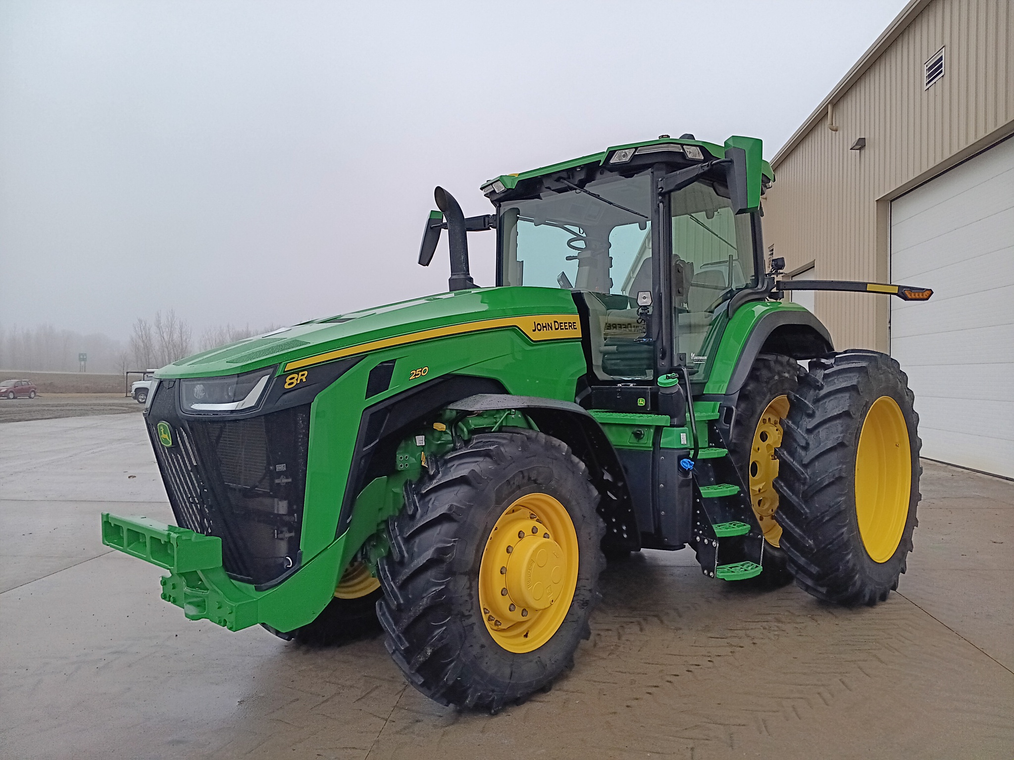2025 John Deere 8R 250 Image 7