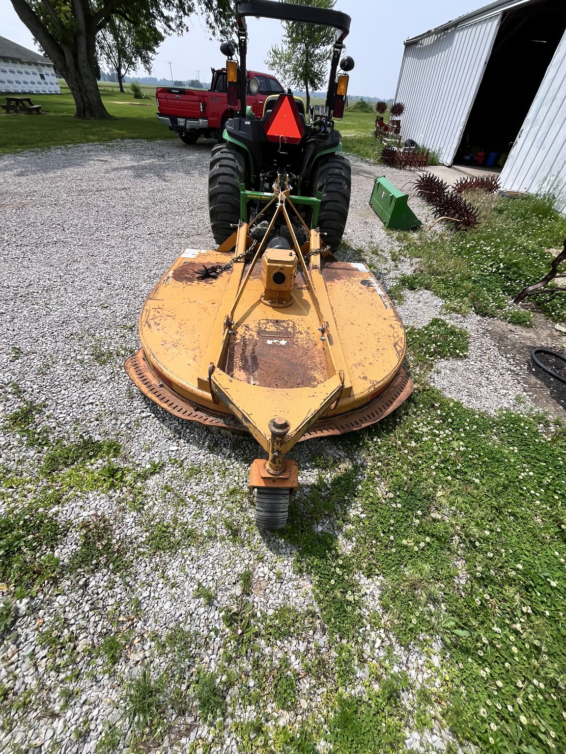 2023 John Deere 3038E Image 3