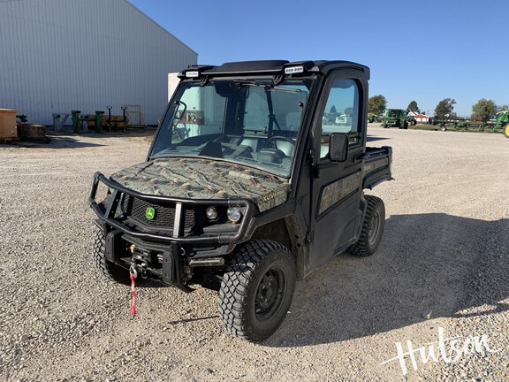 Photo of 2019 John Deere XUV 835M