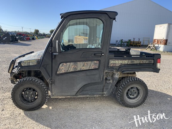 Photo of 2019 John Deere XUV 835M