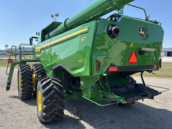 Used 2025 John Deere S7 700 Combines at Koenig Equipment in Anna, OH - Photo2