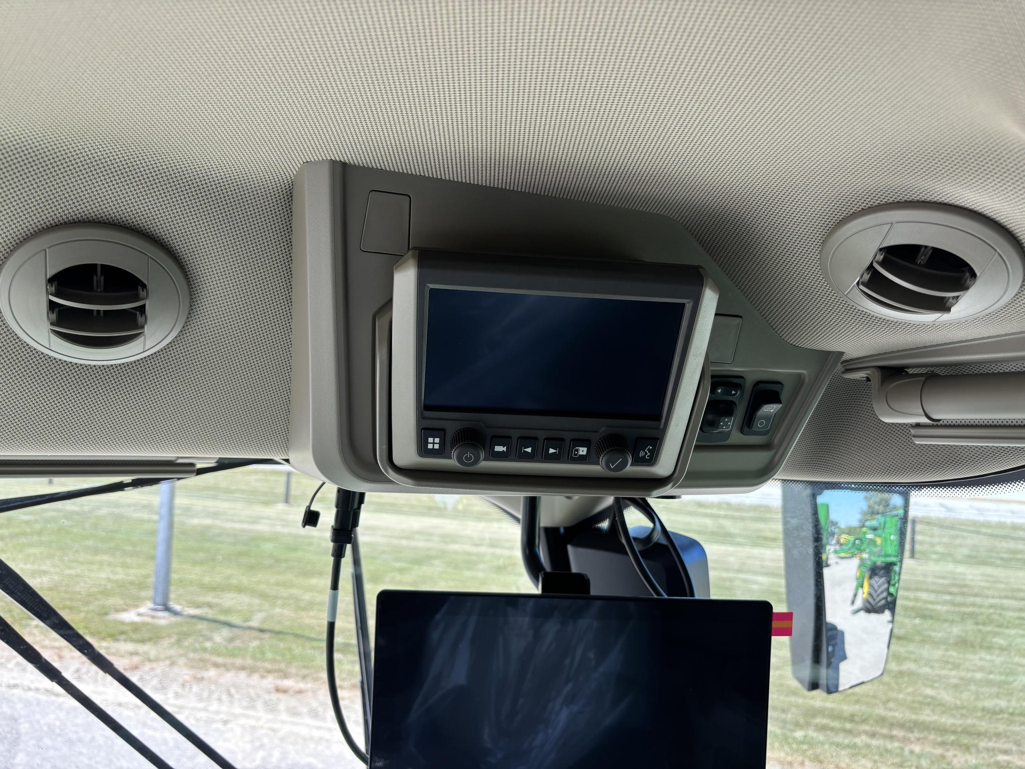 Used 2025 John Deere S7 700 Combines at Koenig Equipment in Anna, OH - PhotoXL22