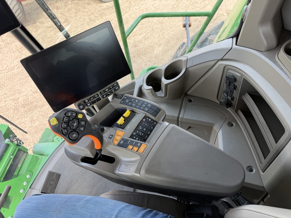 2025 John Deere S7 800 - Photo43