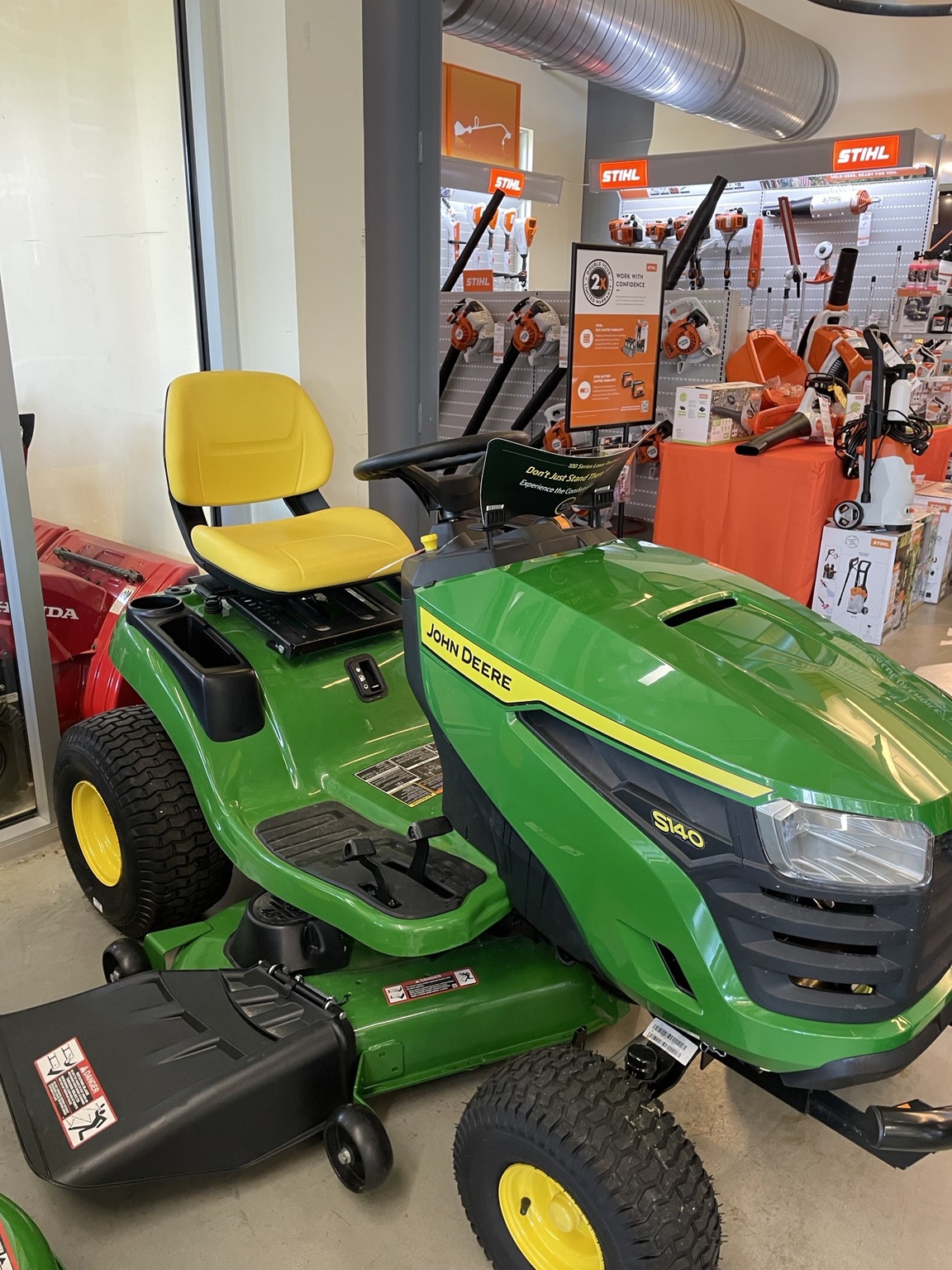 2025 John Deere S140 Image 3