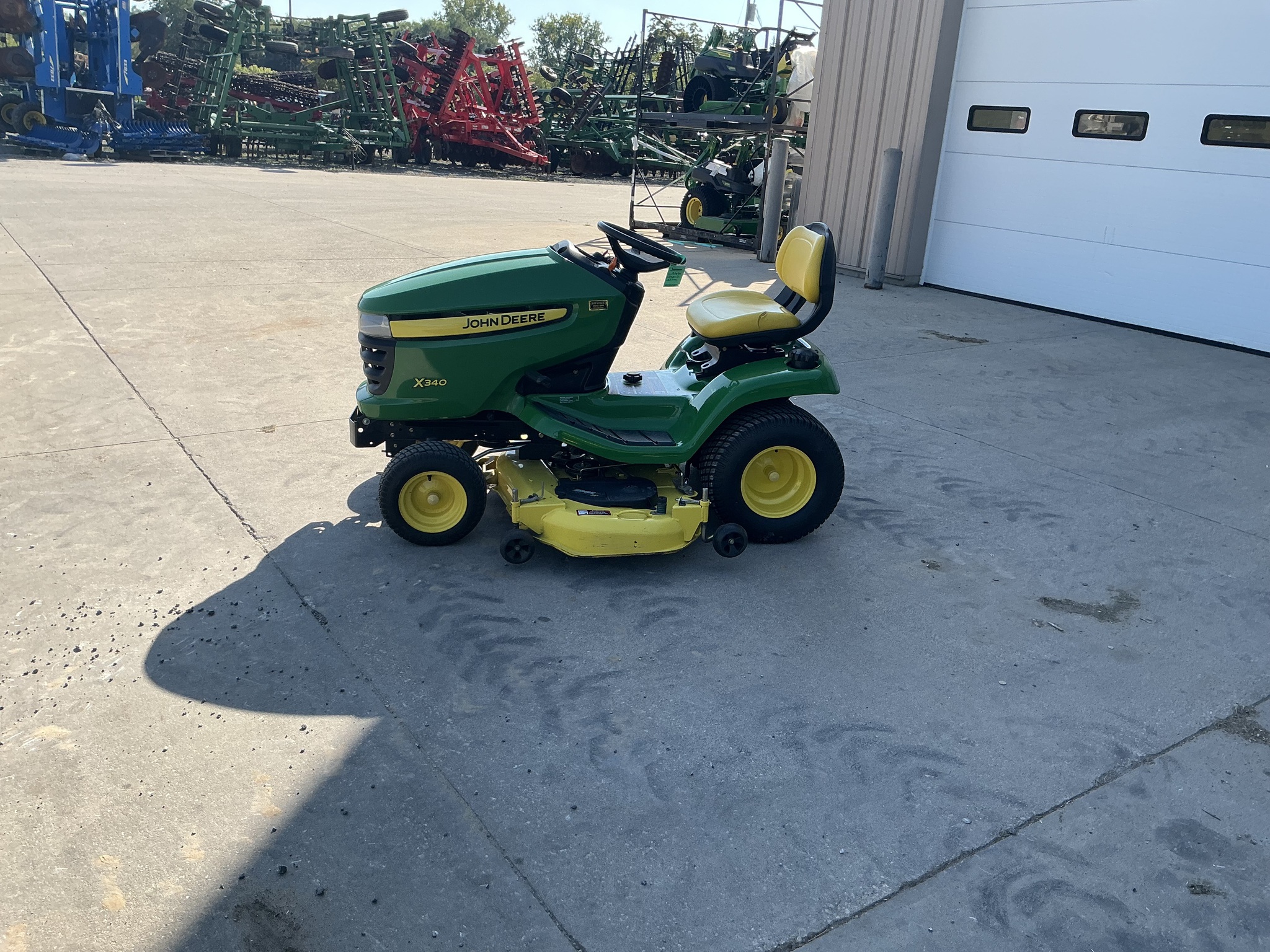 2010 John Deere X340 Image 2
