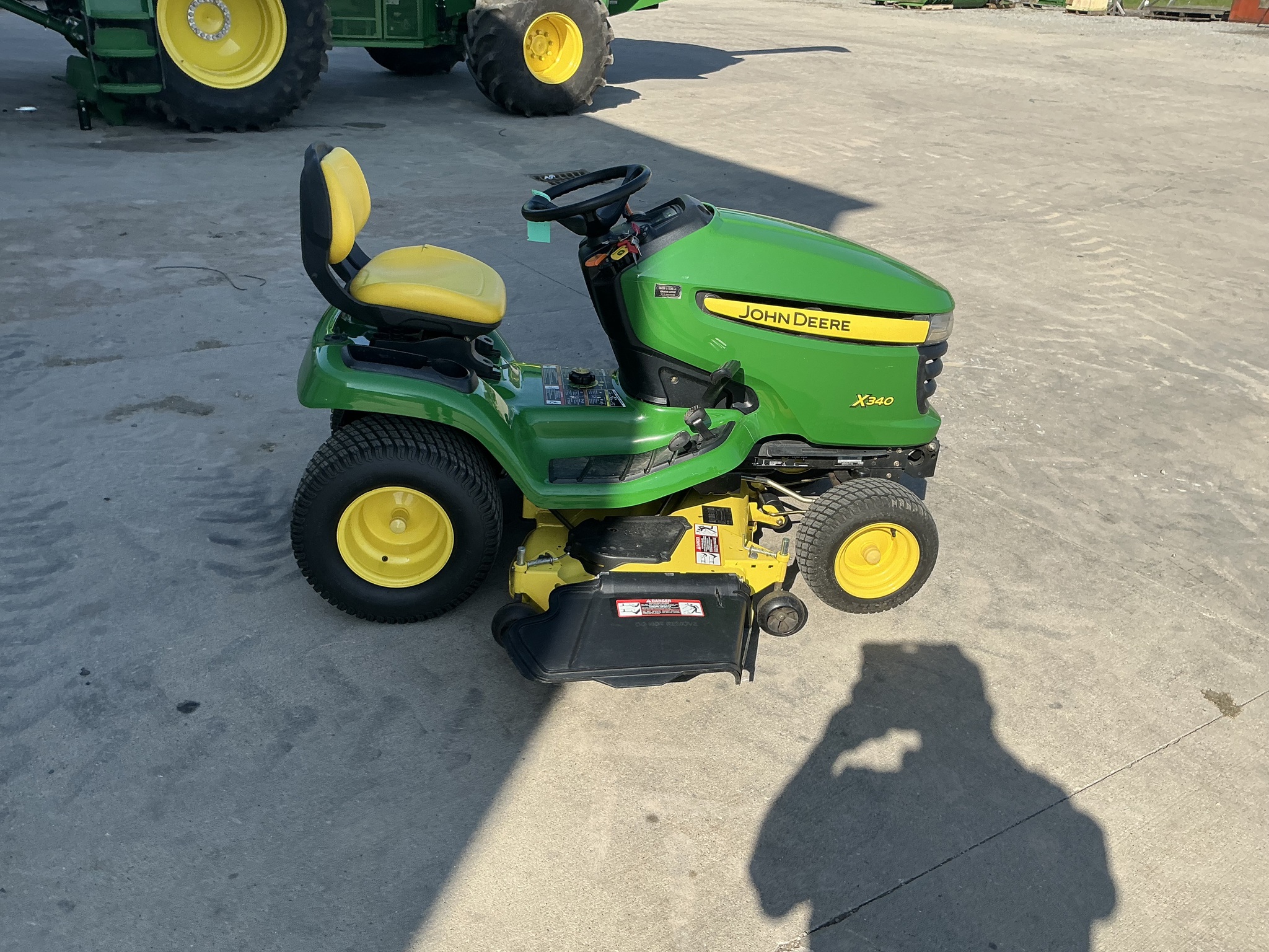 2010 John Deere X340 Image 5