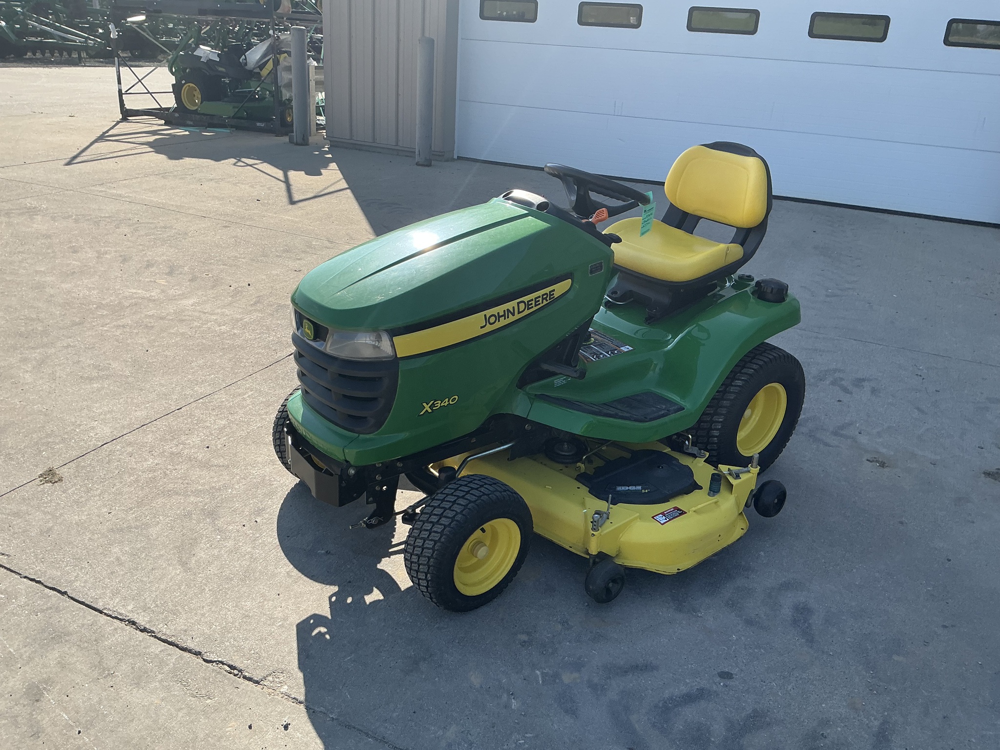 2010 John Deere X340 Image 3