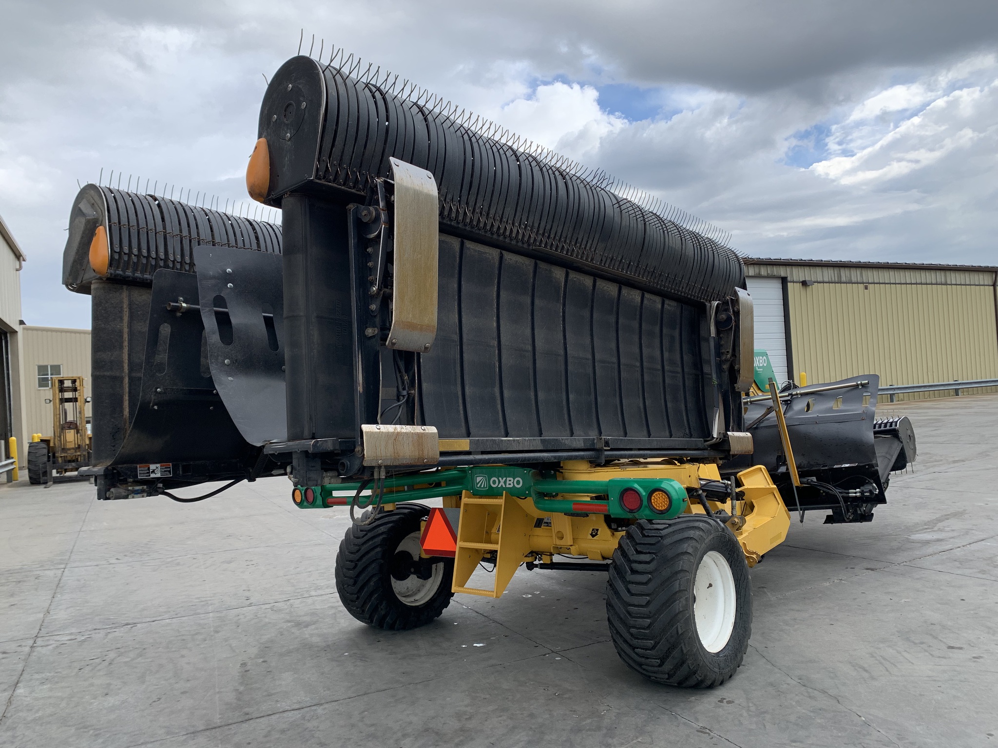 2021 Oxbo 2340 Image 3