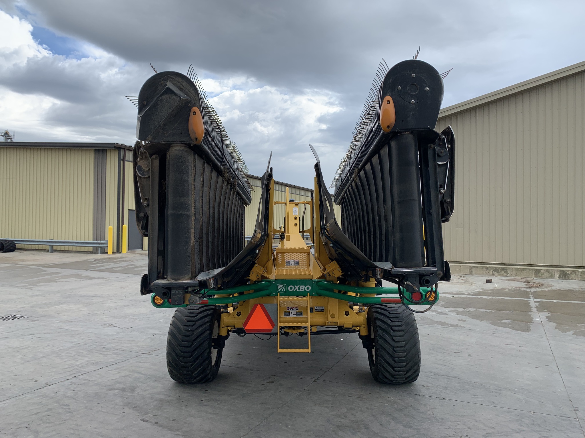 2021 Oxbo 2340 Image 4