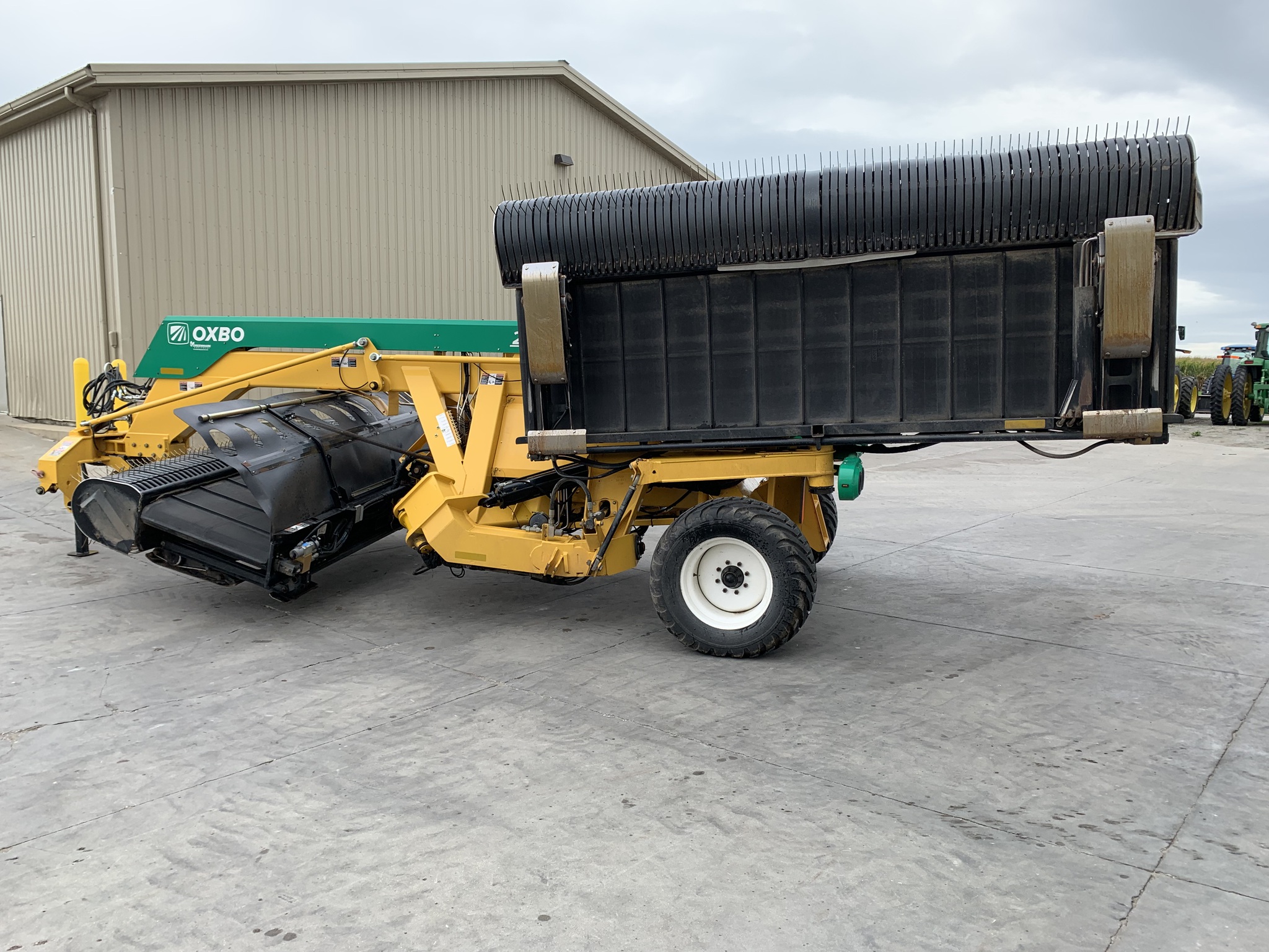 2021 Oxbo 2340 Image 6