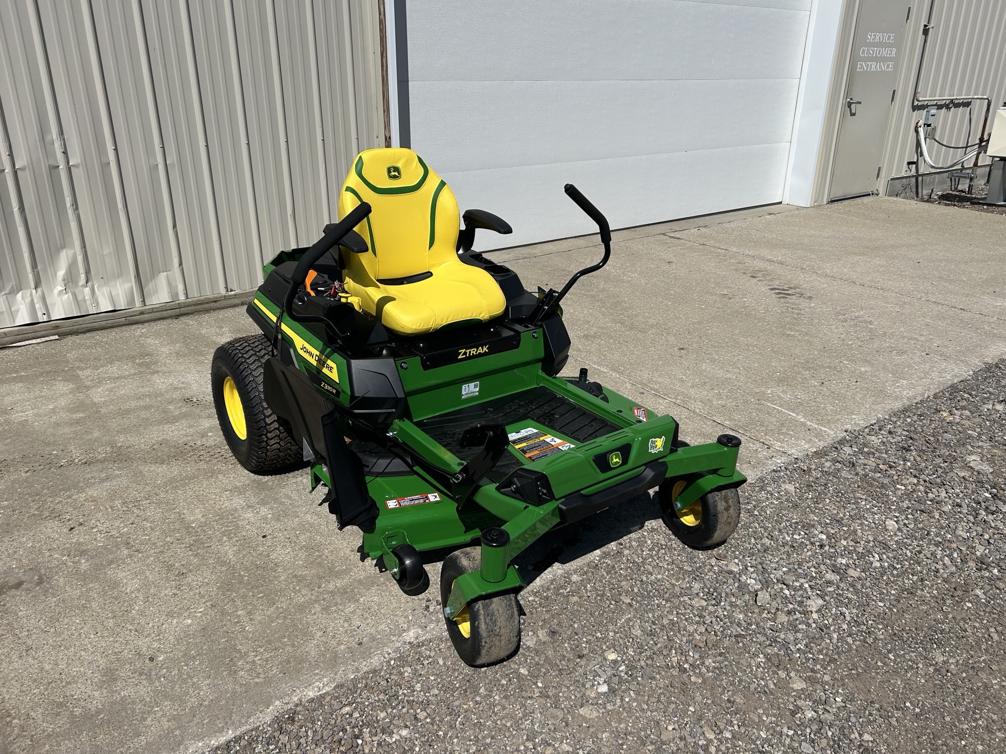 2025 John Deere Z330R Image 1