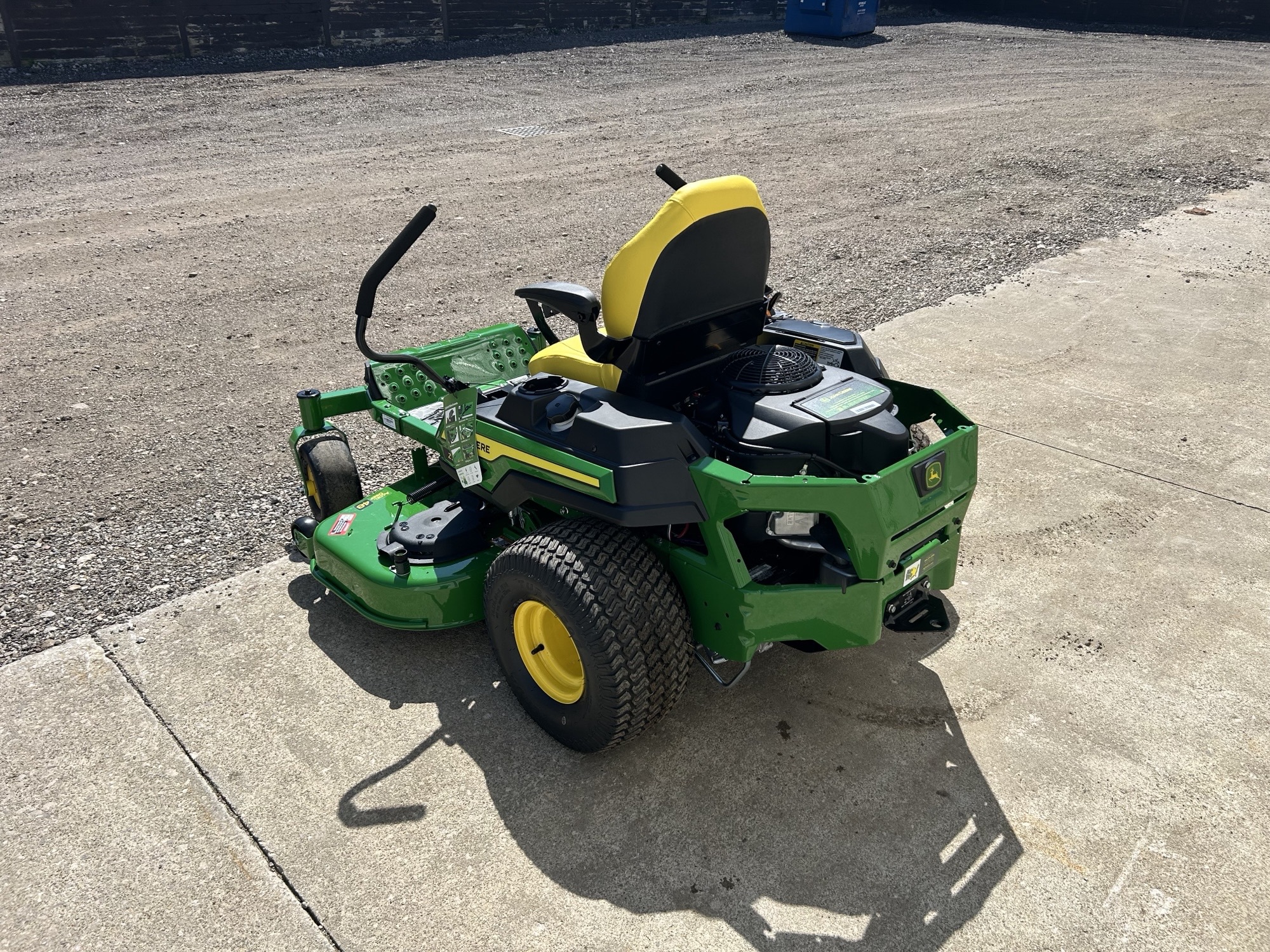 2025 John Deere Z330R Image 4