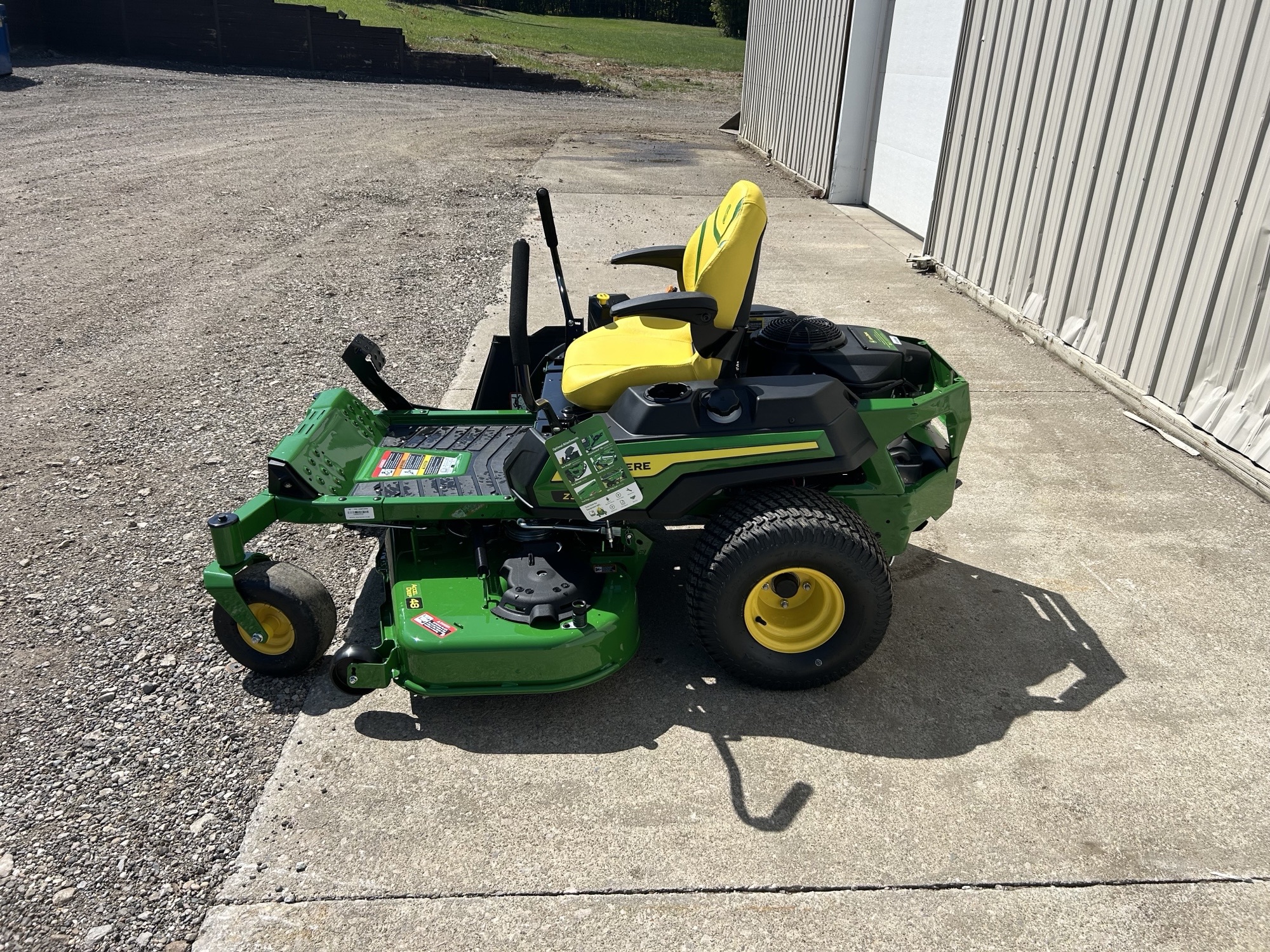 2025 John Deere Z330R Image 8