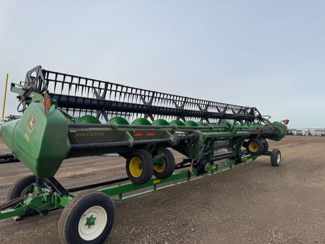 2018 John Deere 735D Image 1