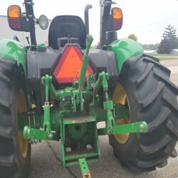 Photo of 2022 John Deere 5045E