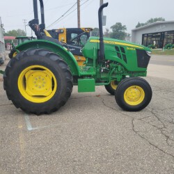 Photo of 2022 John Deere 5045E