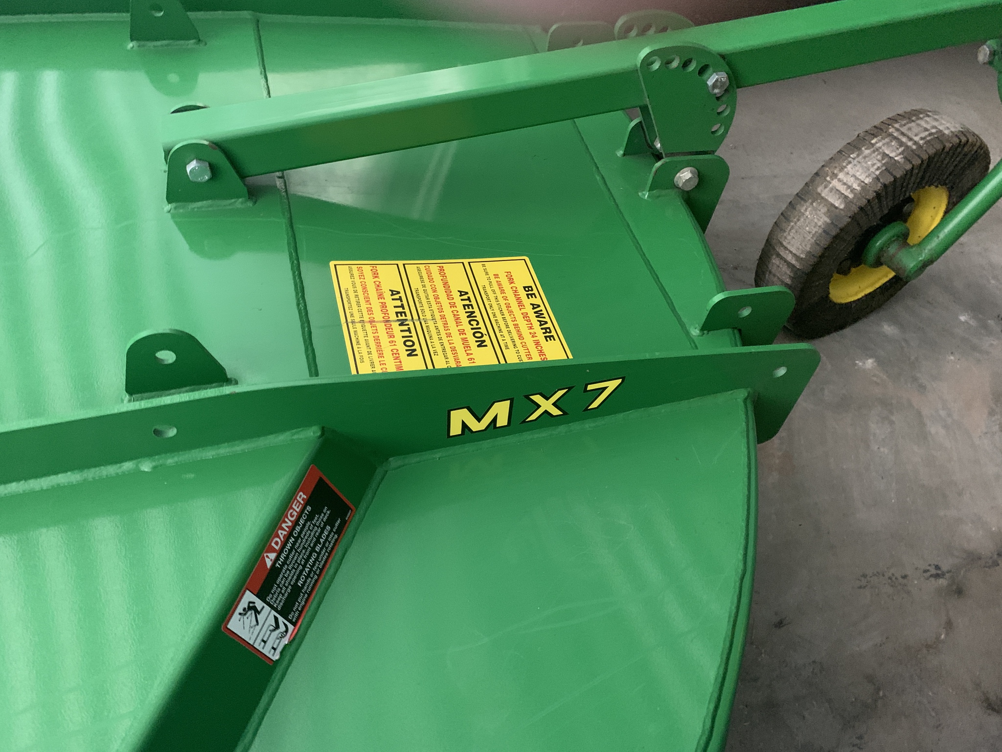 2019 John Deere MX7 Image 3