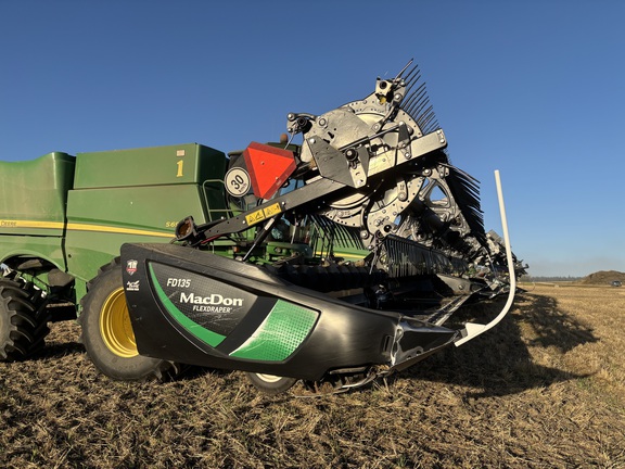 Used 2019 MacDon FD135 Combine Platforms at Horizon Ag & Turf in Mayerthorpe, AB - Photo4
