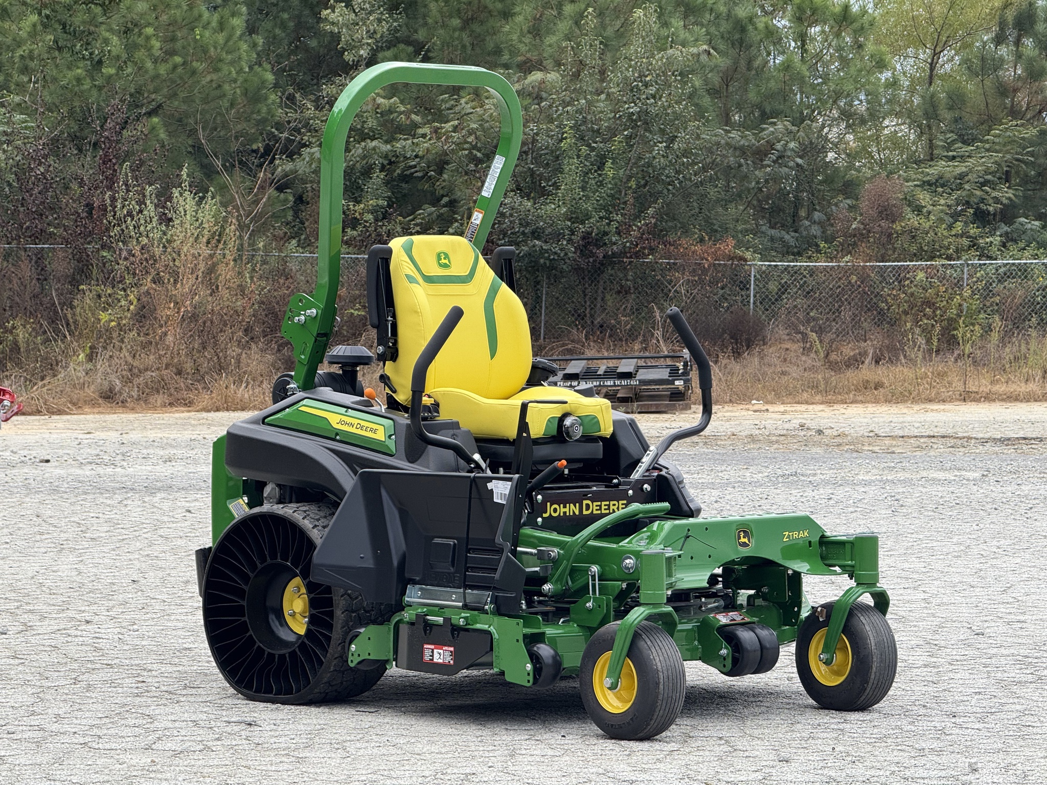 2025 John Deere Z955M Image 7