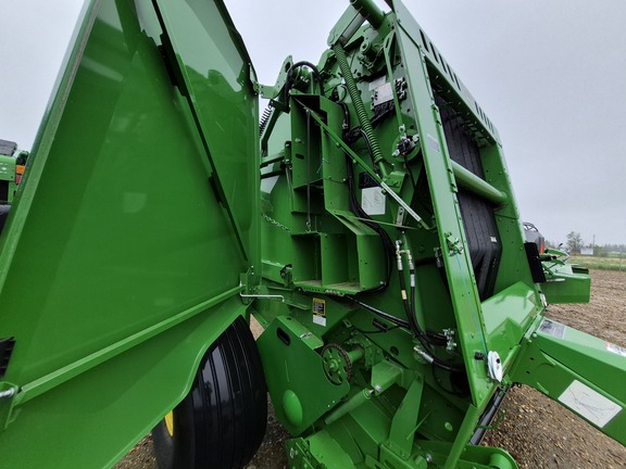 Used 2023 John Deere 560R Round Balers at Horizon Ag & Turf in St. Paul, AB - Photo5