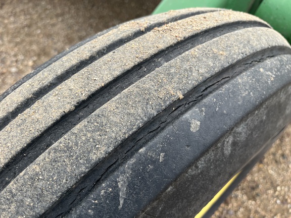 2010 John Deere 520 - Photo10