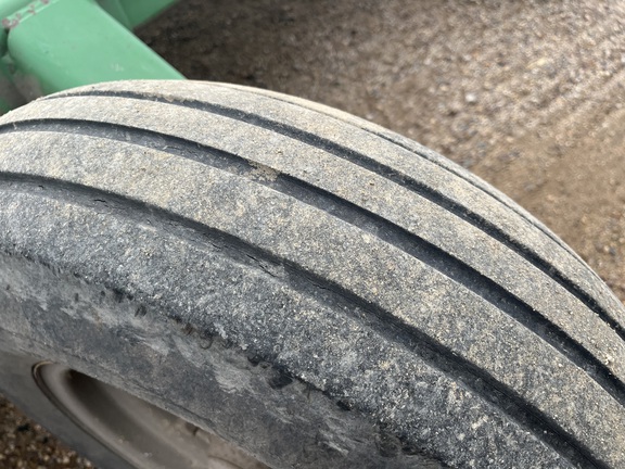 2010 John Deere 520 - Photo12