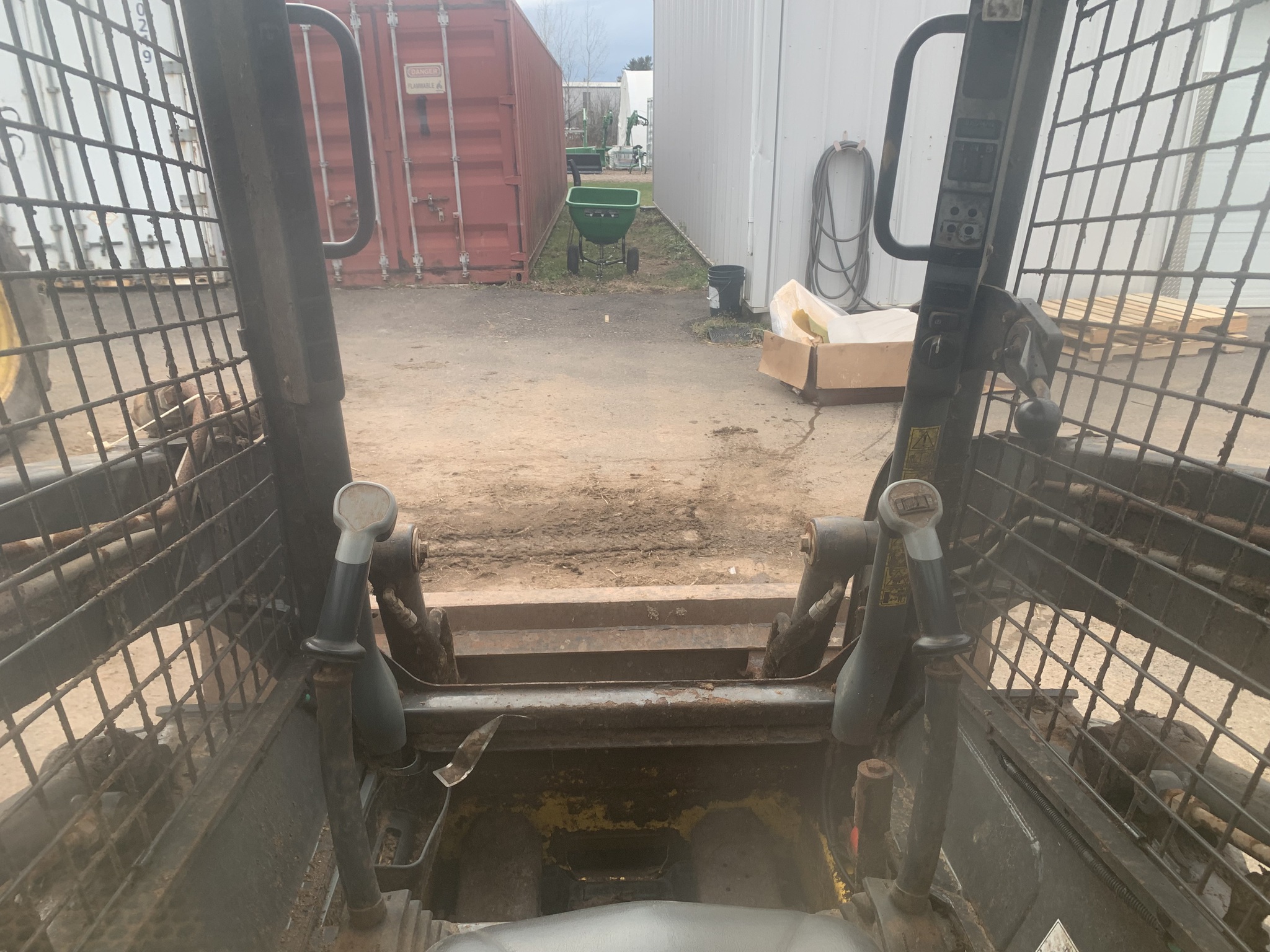 2013 New Holland L218 Image 5